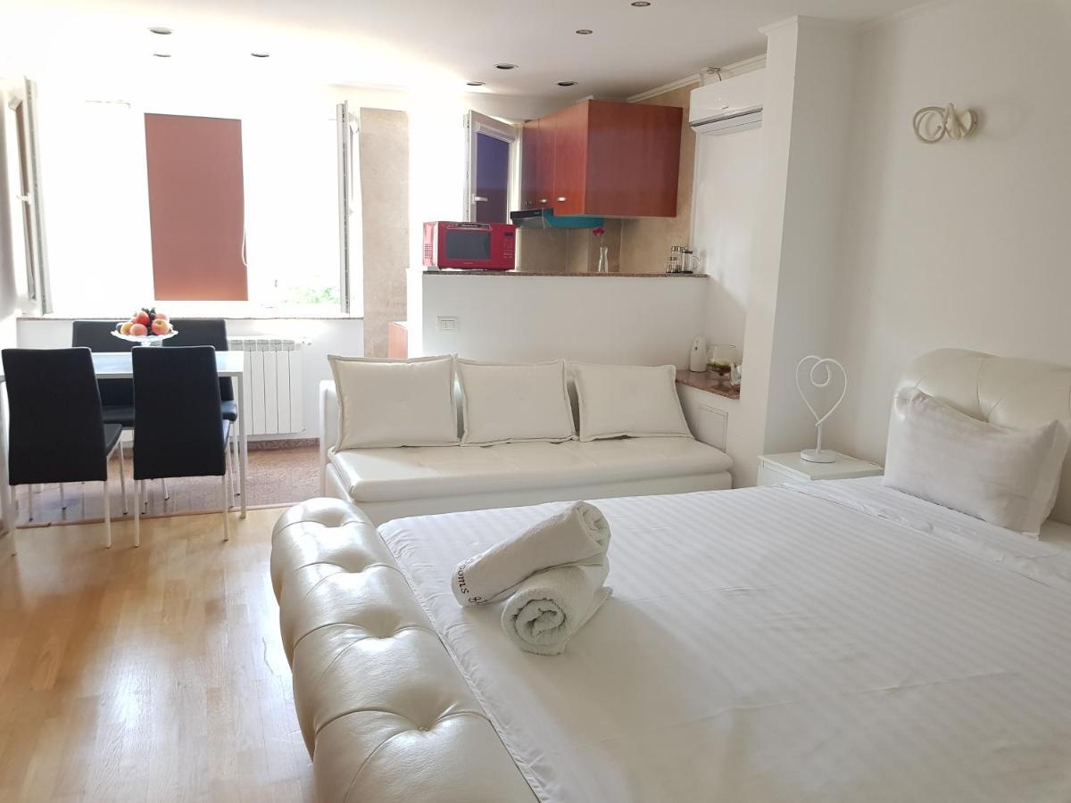 Apartment Ritmului Mega Mall *
